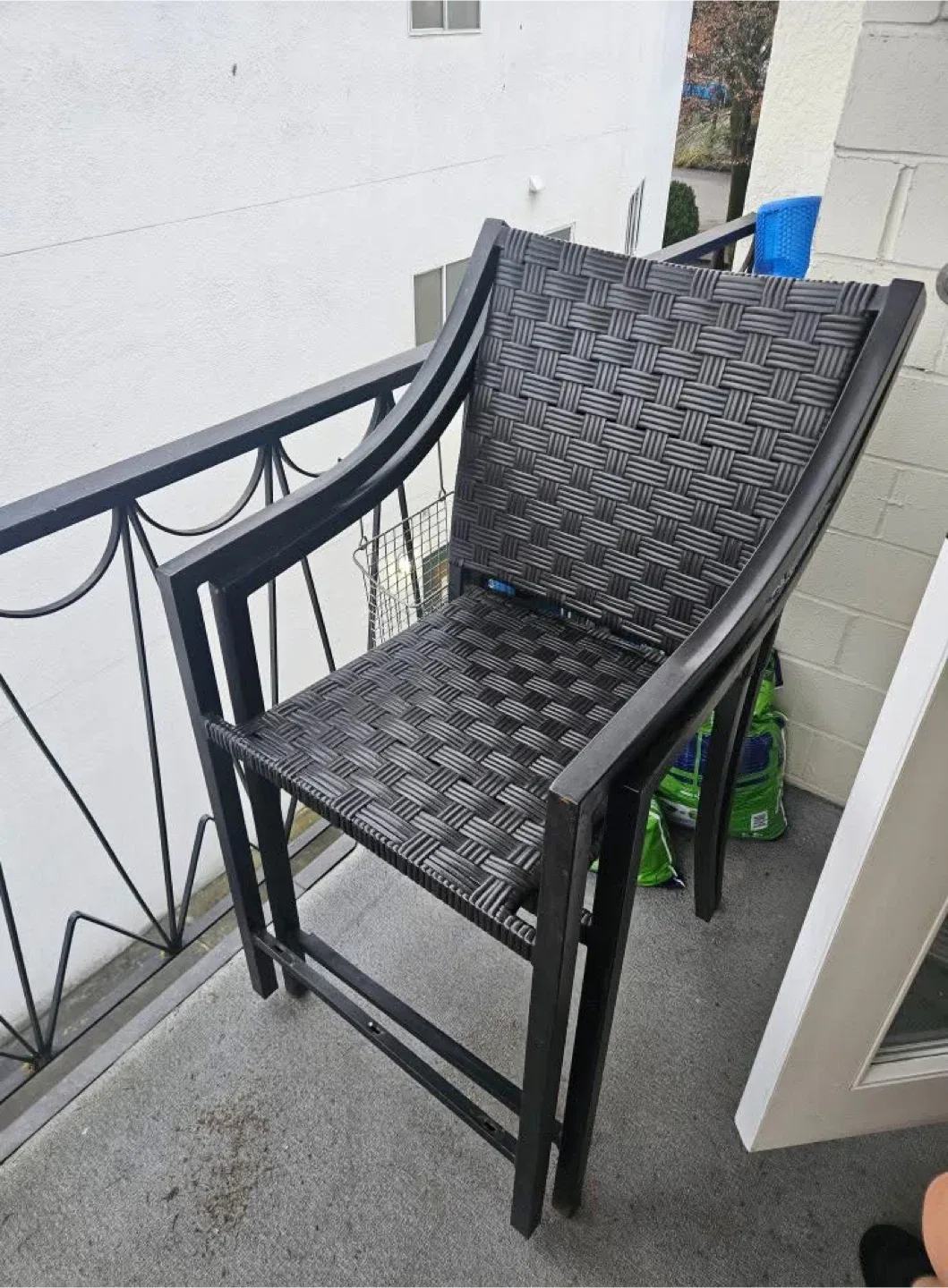 Woven Outdoor Bar Stool