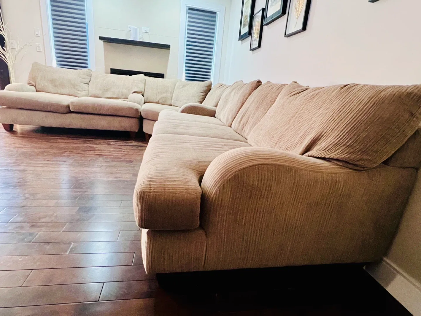 Ashley Large Beige Sectional Sofa image indicator(3)