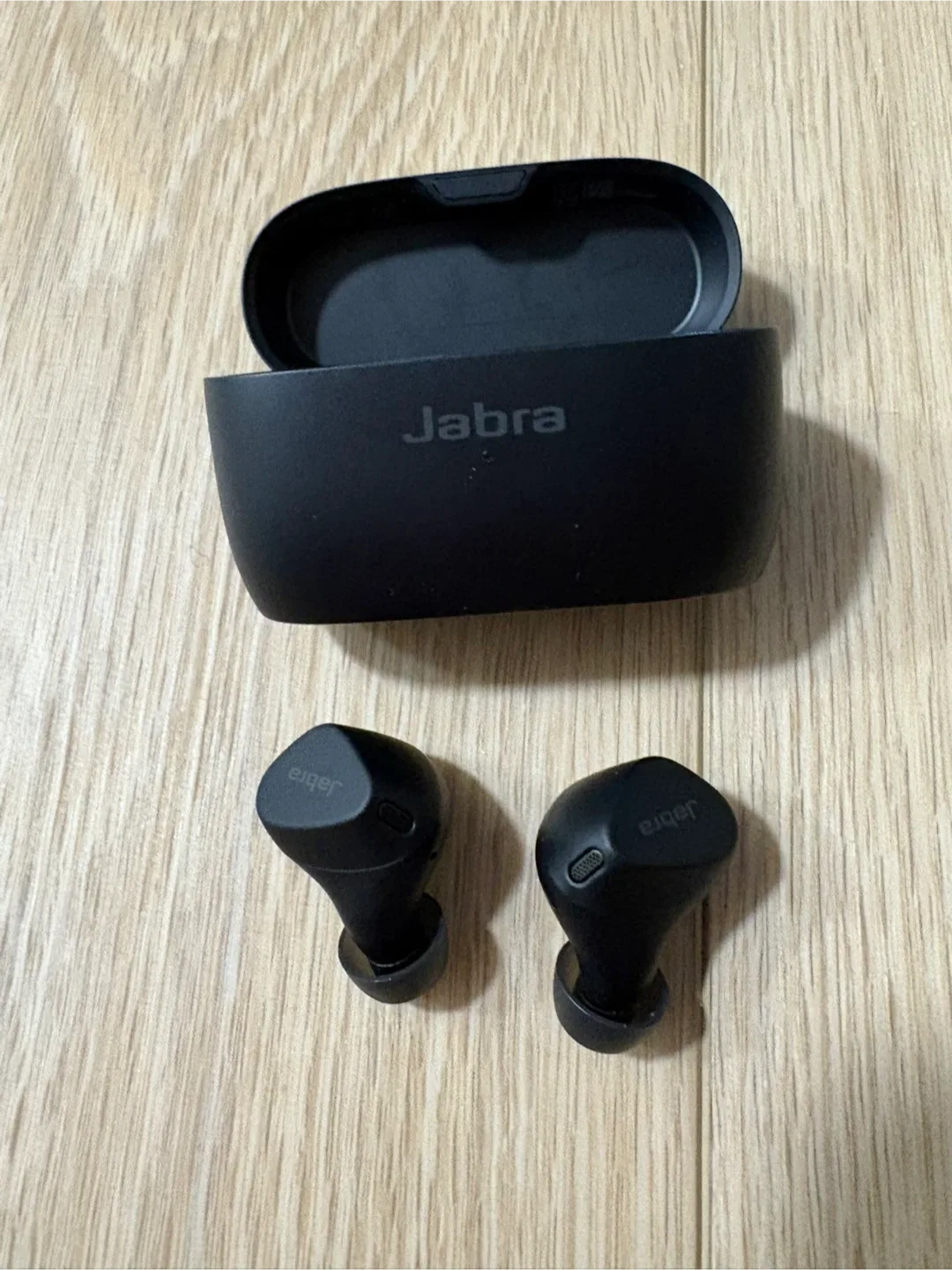 Jabra elite 4 ear buds active exercise sweat resistant