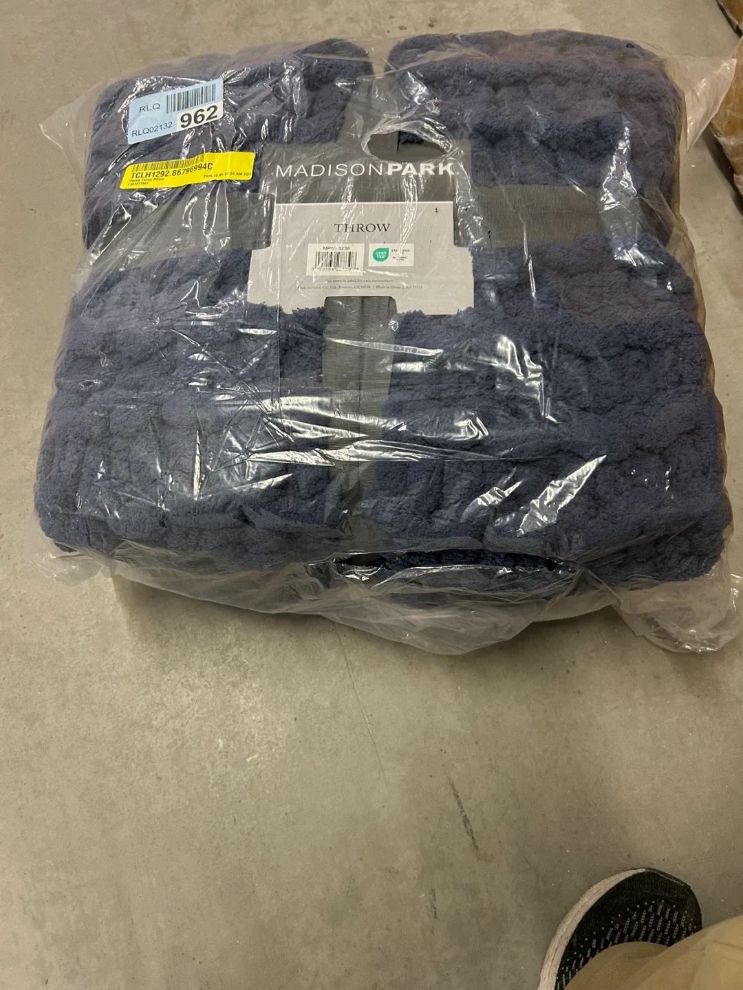 New Navy Chunky Knit Throw Blanket image indicator(6)