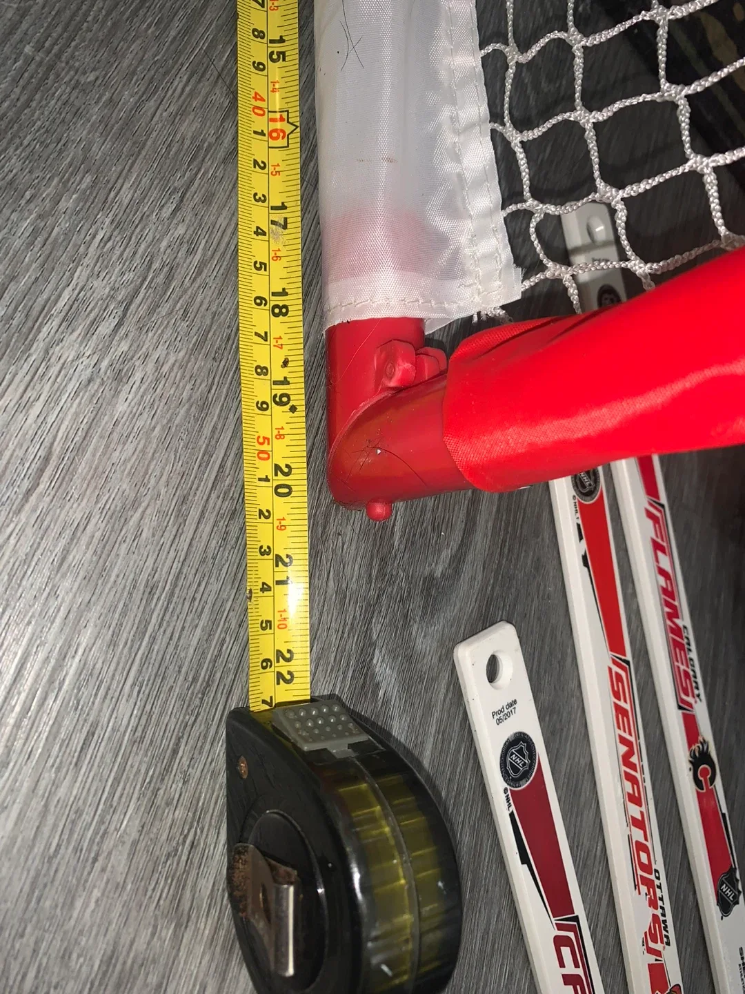 Winwell Hockey Net & Mini Hockey Sticks image indicator(7)