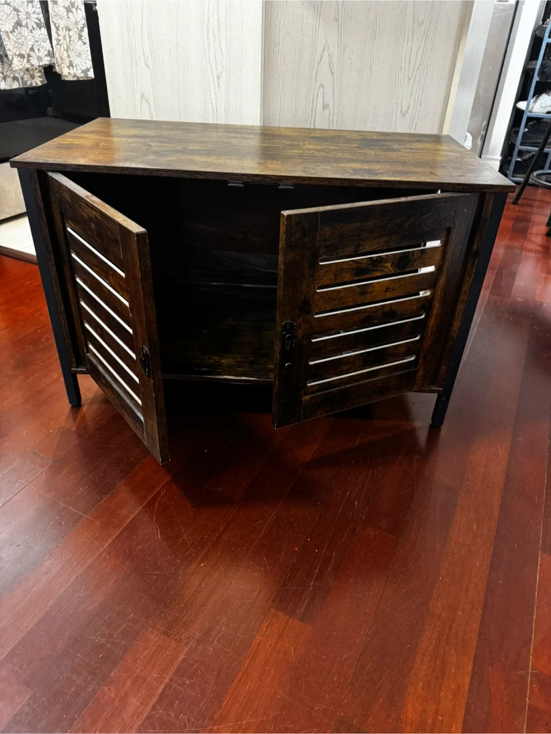 VASAGLE Lowell standing cabinet in rustic brown and black image indicator(3)