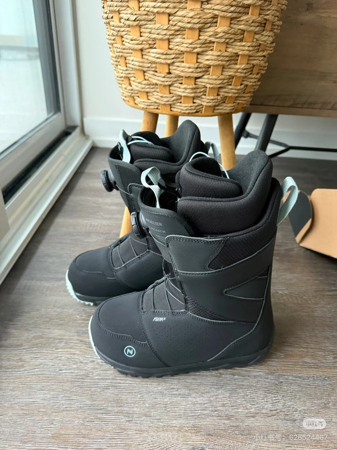 Nidecker Cascade W Snowboard Boots - Size 8 (US) - photo 2