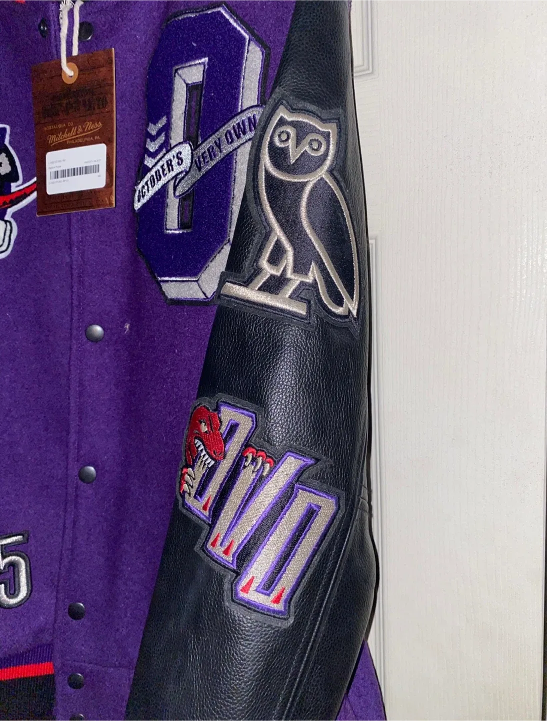 Mitchell & Ness Raptors OVO Varsity Jacket - Size M image indicator(4)