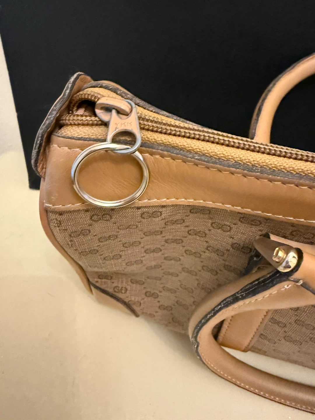 Genuine Gucci handbag - photo 4