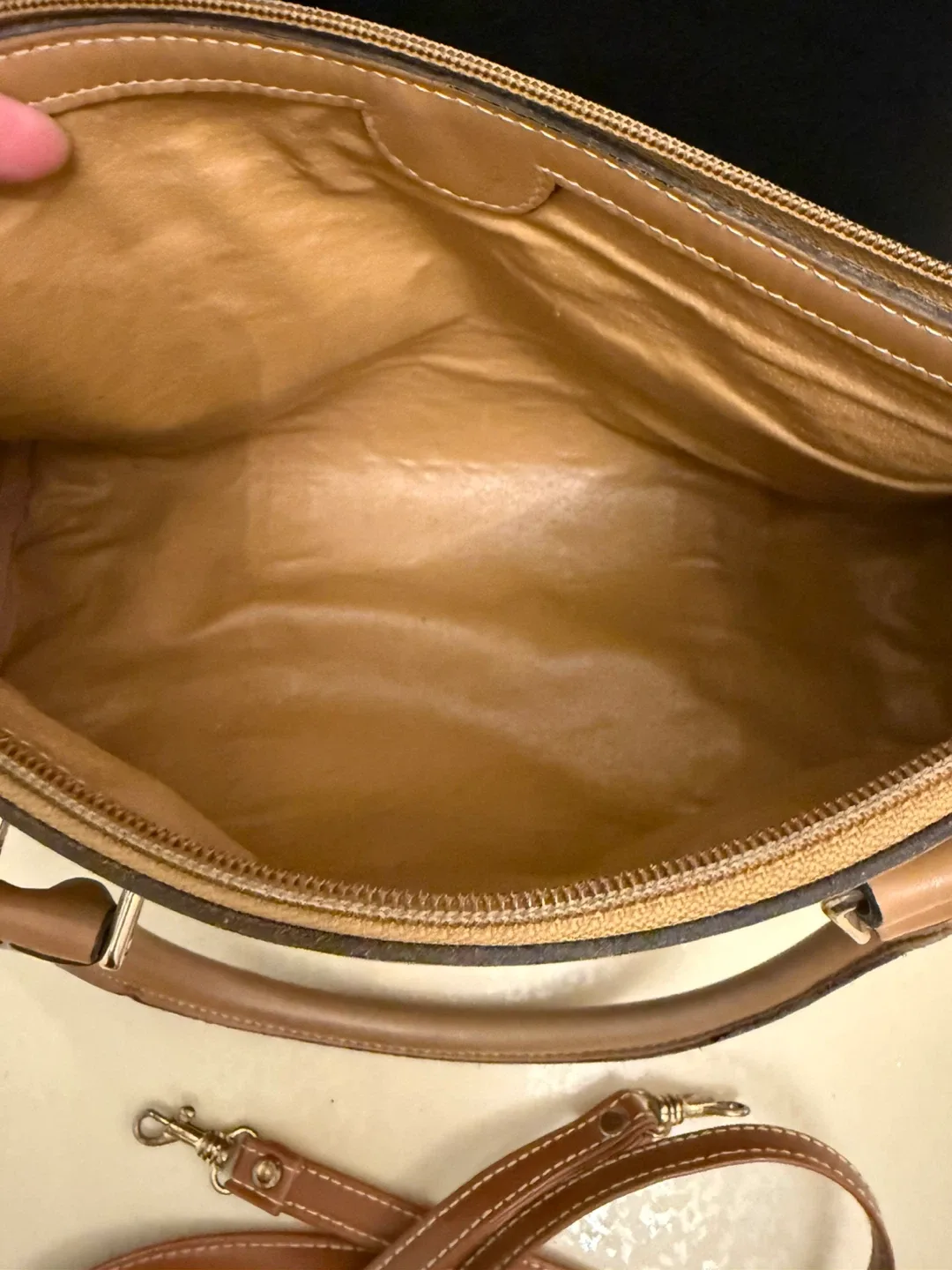 Genuine Gucci handbag image indicator(9)