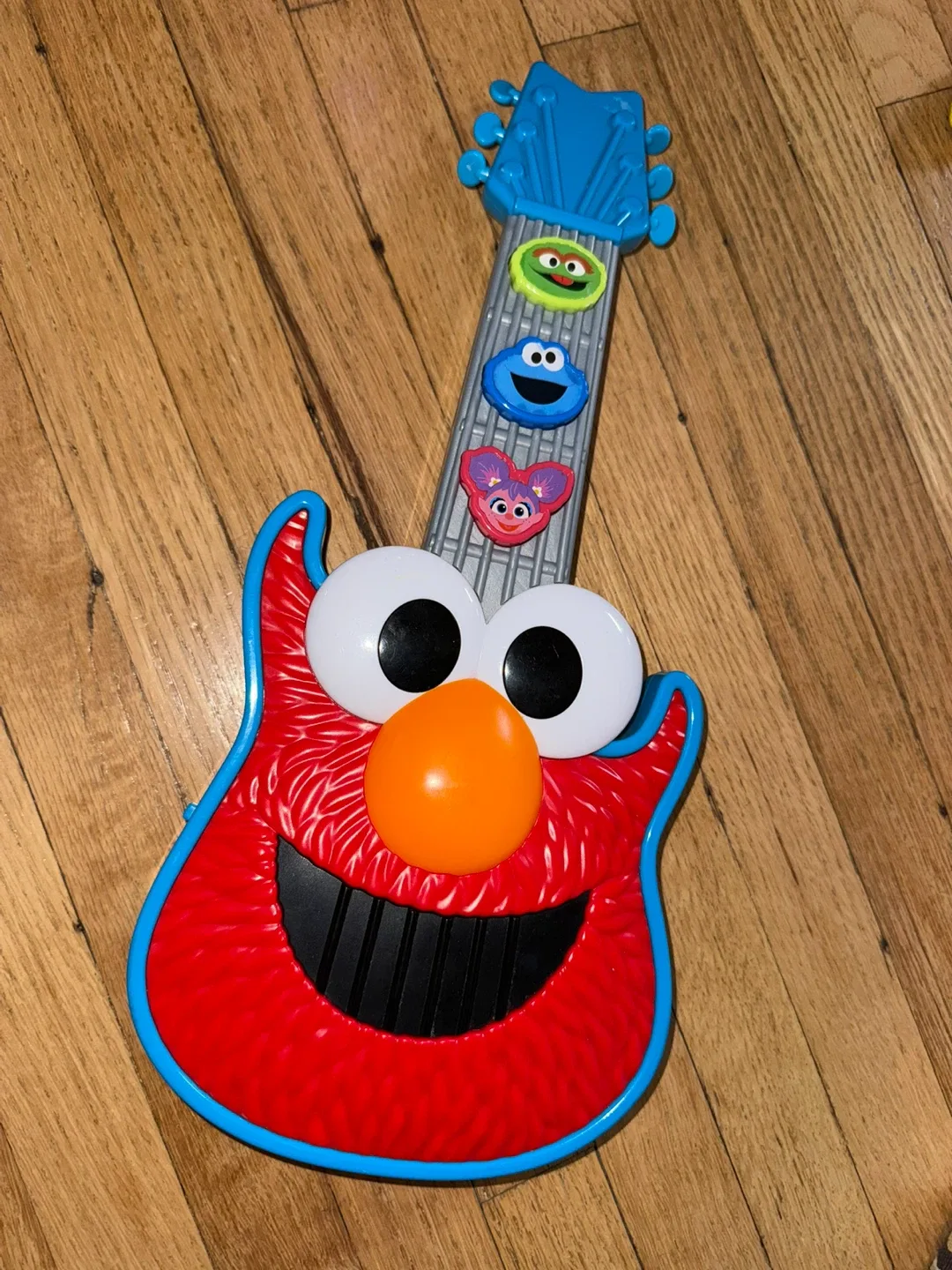 Sesame Street Elmo Guitar image indicator(2)