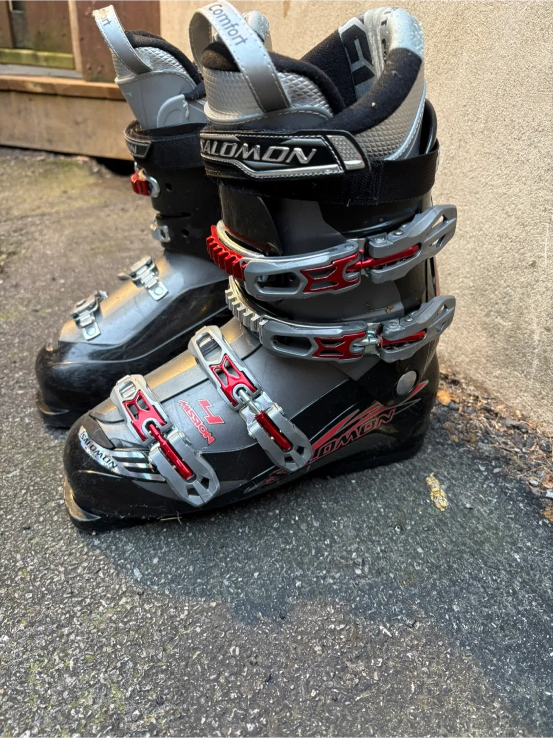 Salomon Mission Comfort Ski Boots - Size 27