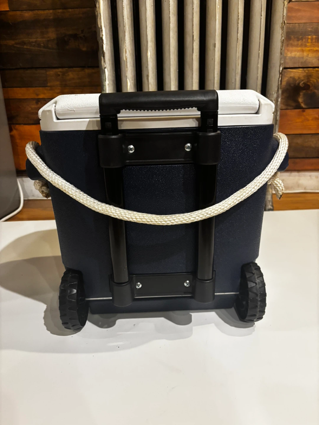 Coleman Roller Cooler - Holds 33 Cans - photo 3