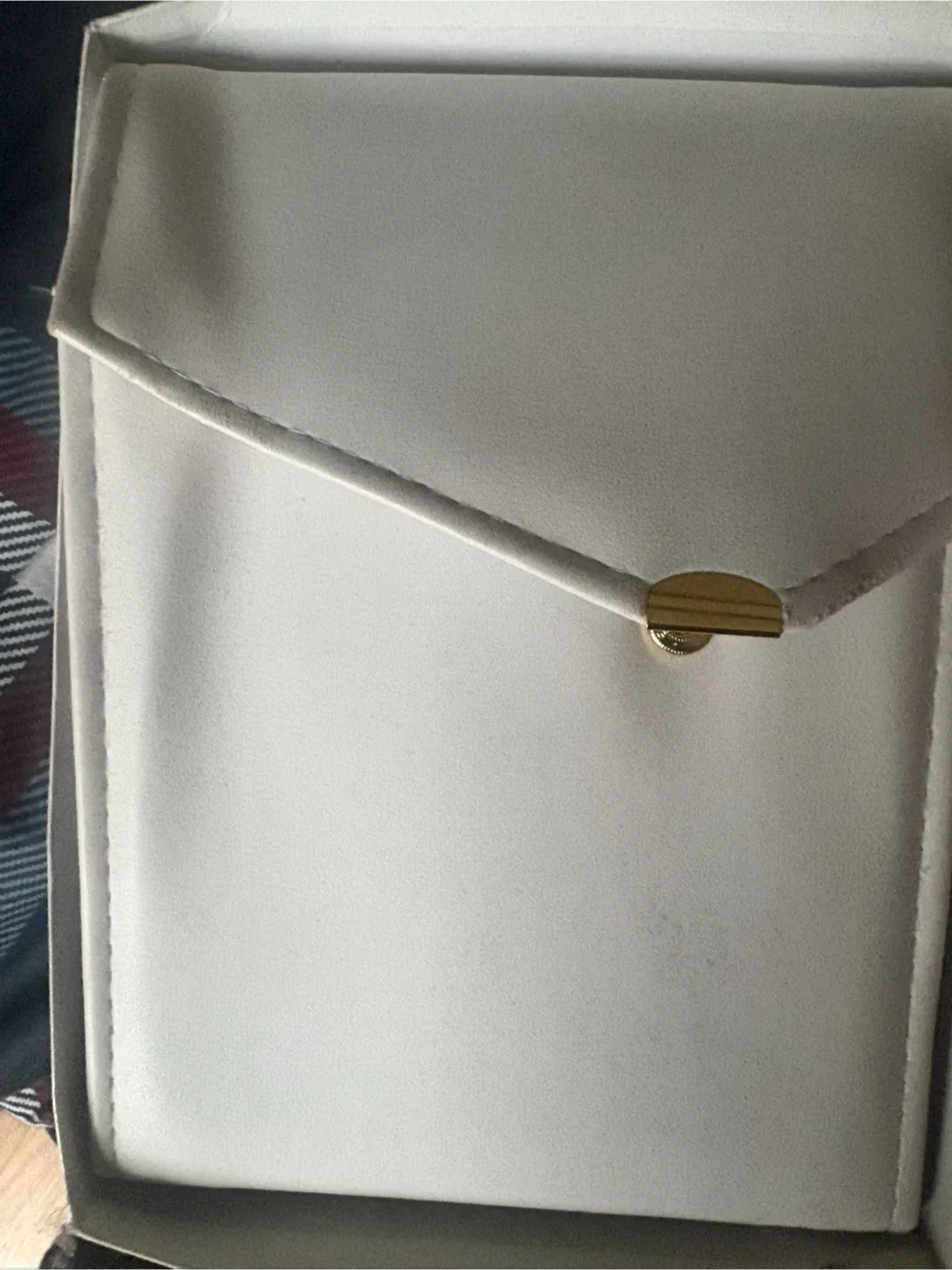 V.I.B.O Gold Necklace with Box image indicator(2)