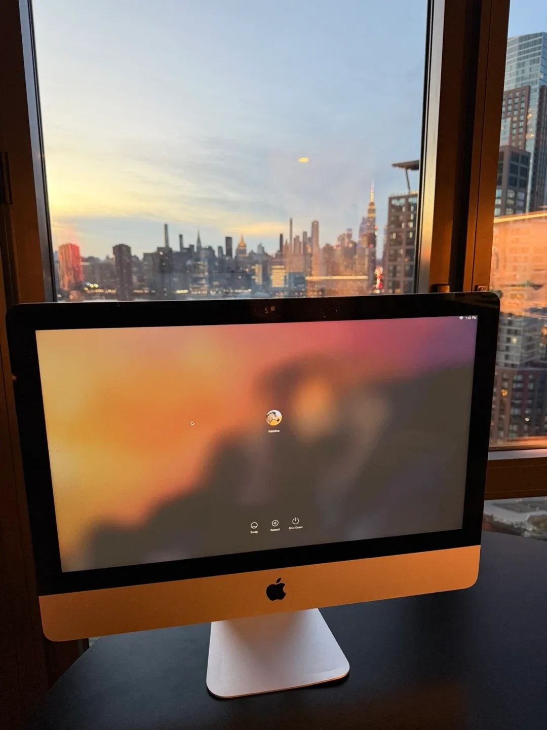 Apple iMac Desktop Computer