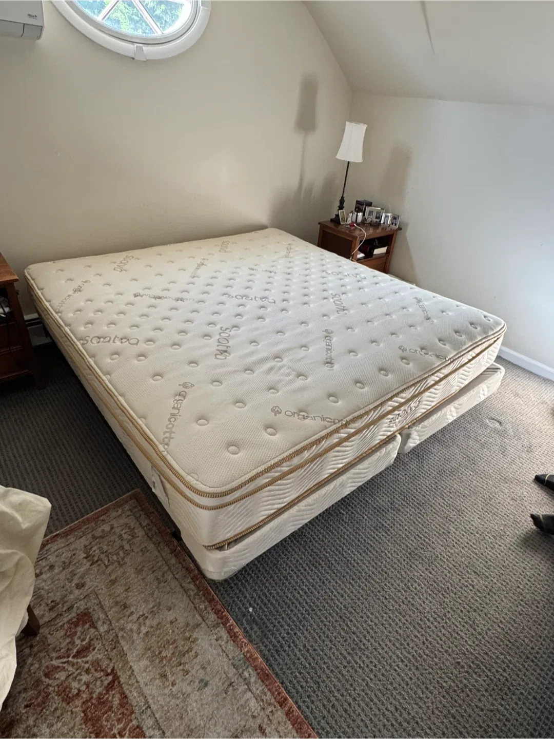 Saatva Classic Mattress, Firm, 11.5", King, Like New