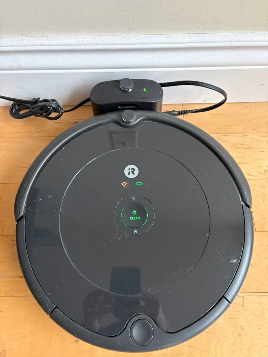 iRobot Roomba 694 Robot Vacuum