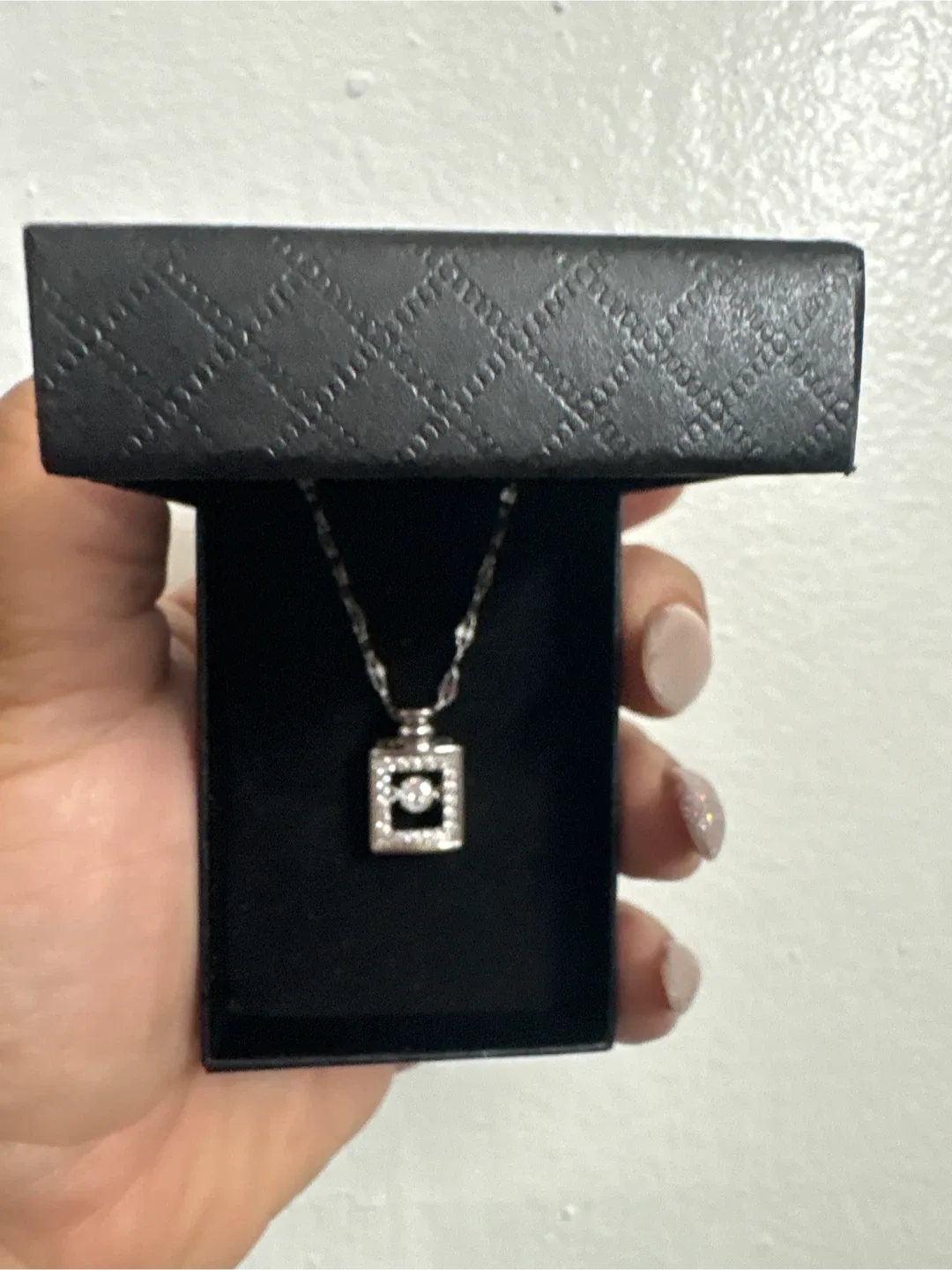 Silver SS Necklace with CZ moving Pendant image indicator(4)