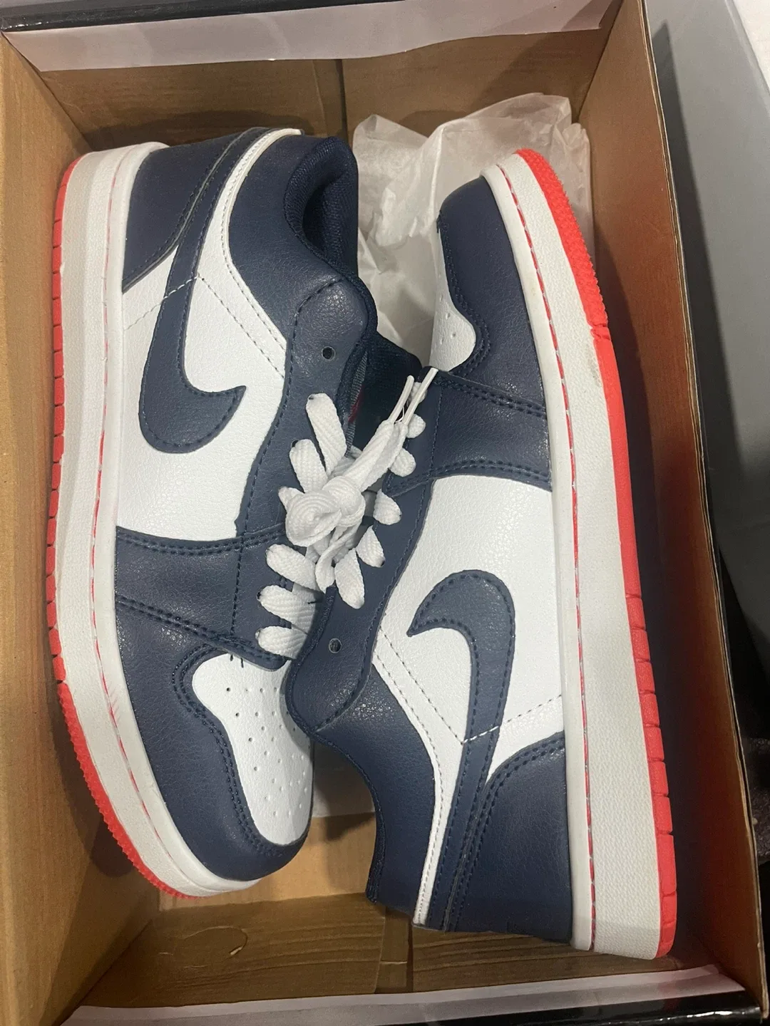 Nike Air Jordan 1 Low White/Navy size 36, 37 and 39 unisex image indicator(8)