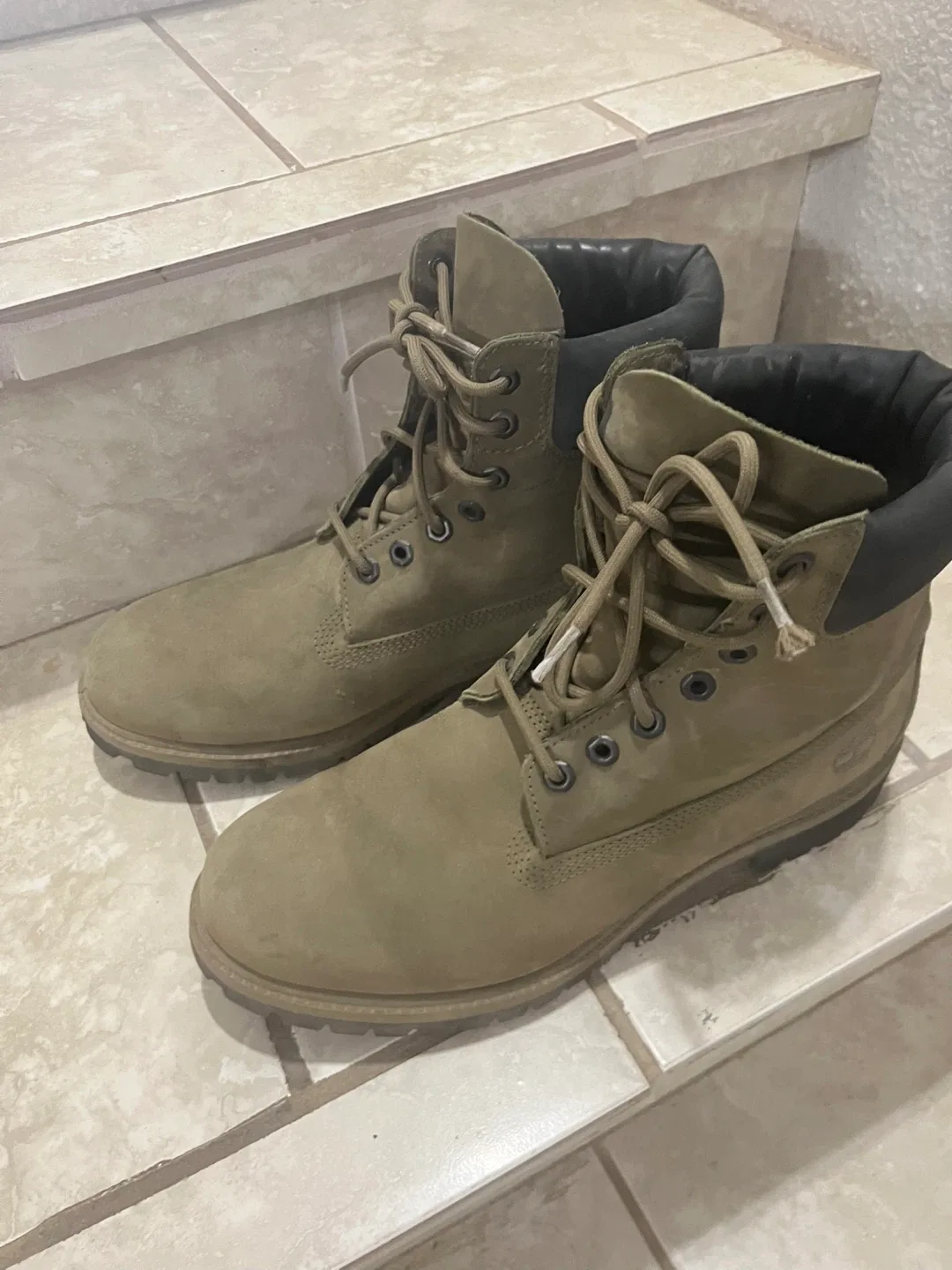 Timberland Boots, Size 9.5 image indicator(2)