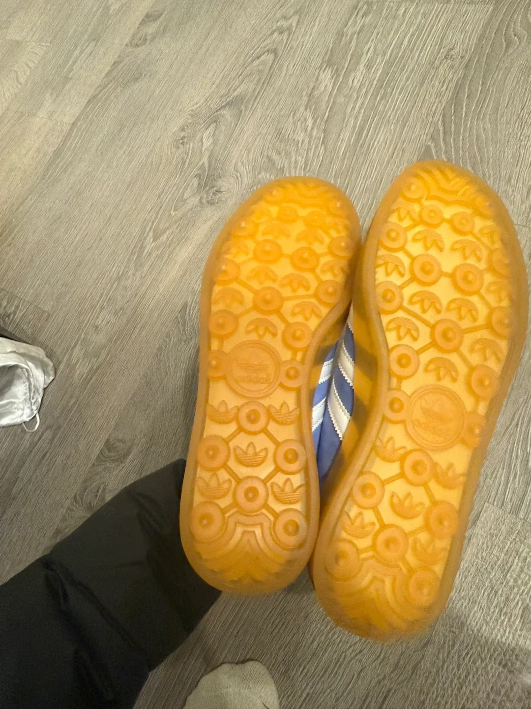 Adidas samba rate sky blue/White Size 7.5 image indicator(2)