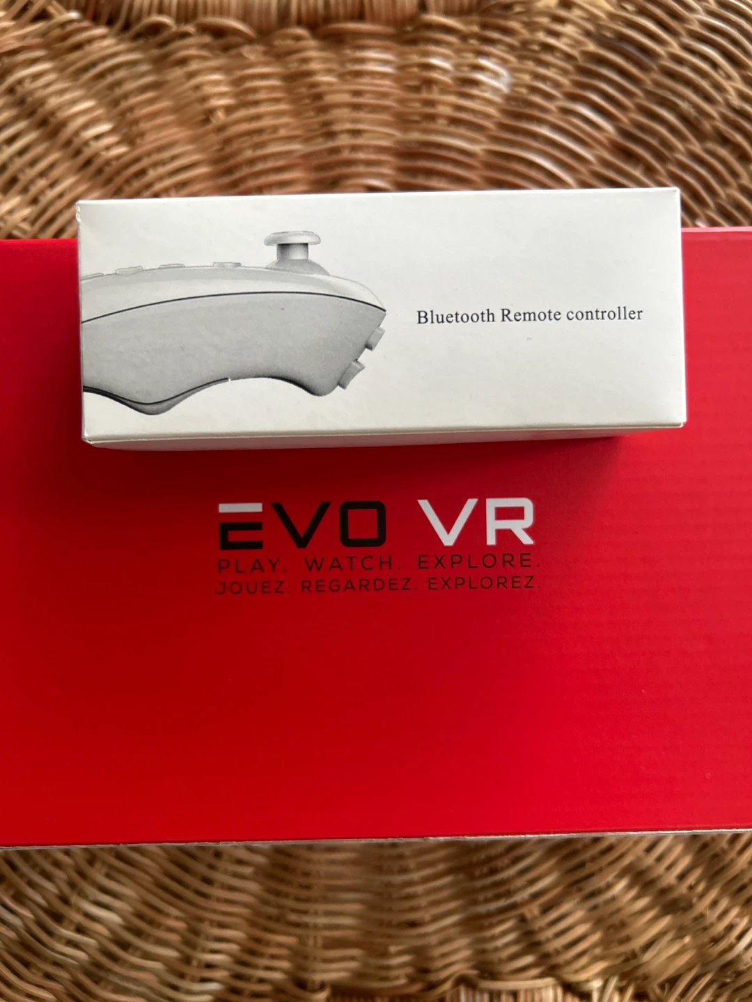 Evo VR Headset with Bluetooth Remote Controller - photo 2