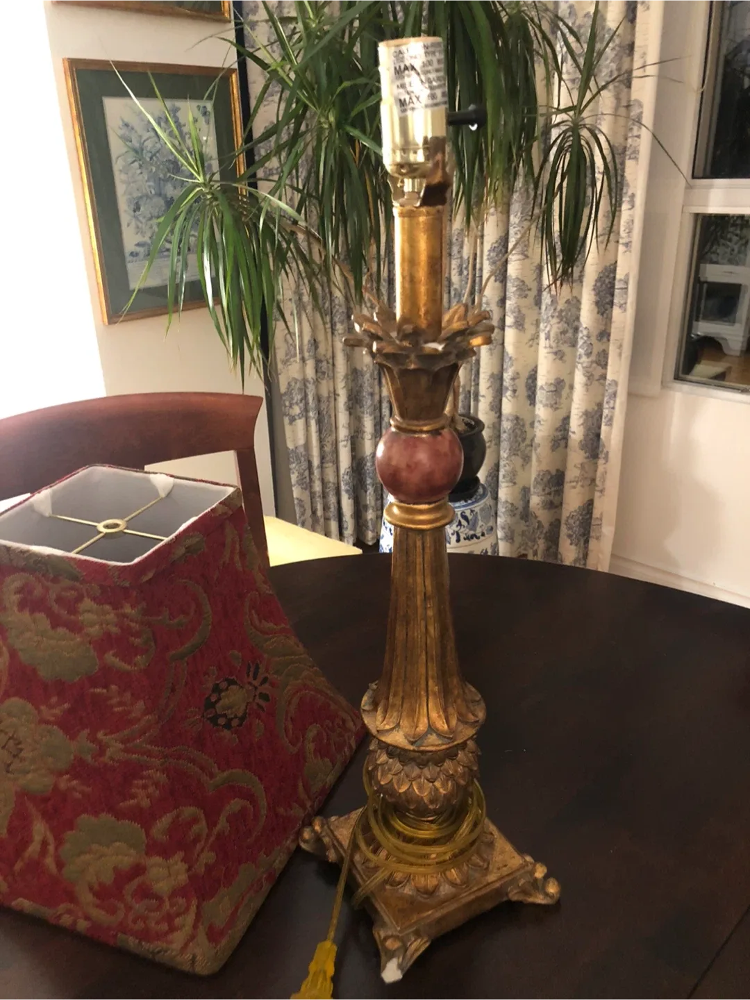 Table lamp with damask lampshade