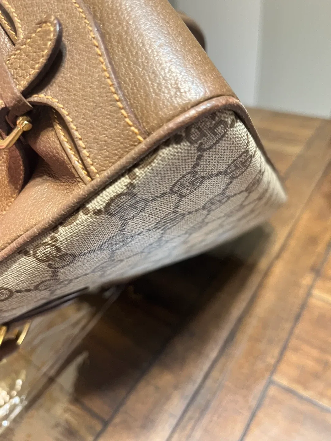 Gucci GG Canvas Handbag image indicator(10)