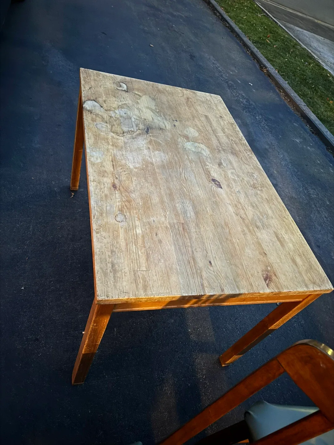 Wooden Table image indicator(3)