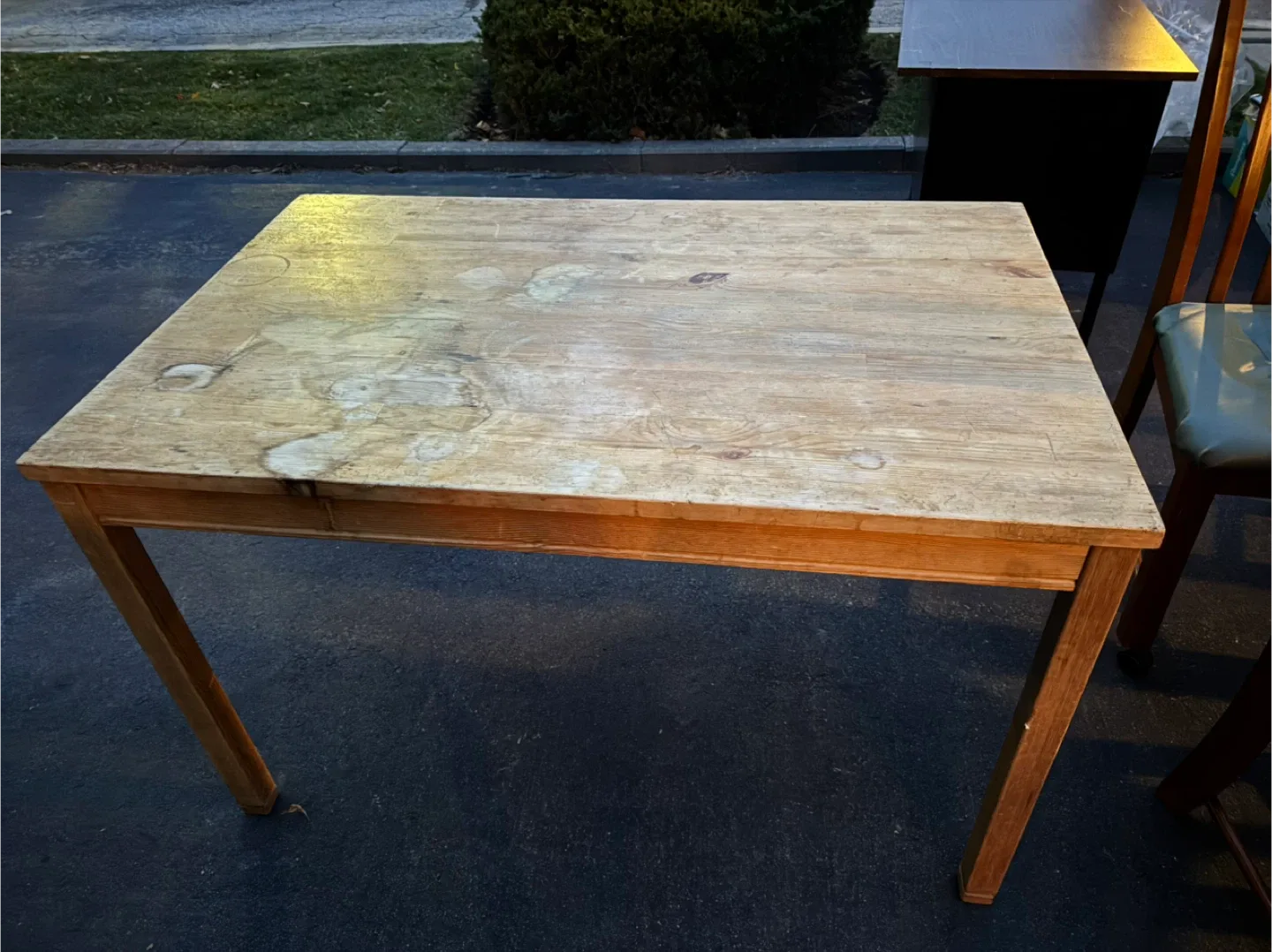 Wooden Table image indicator(2)