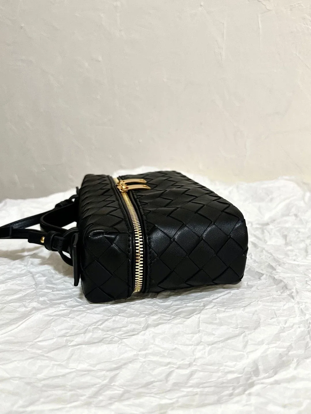 Woven Leather Crossbody Bag image indicator(2)