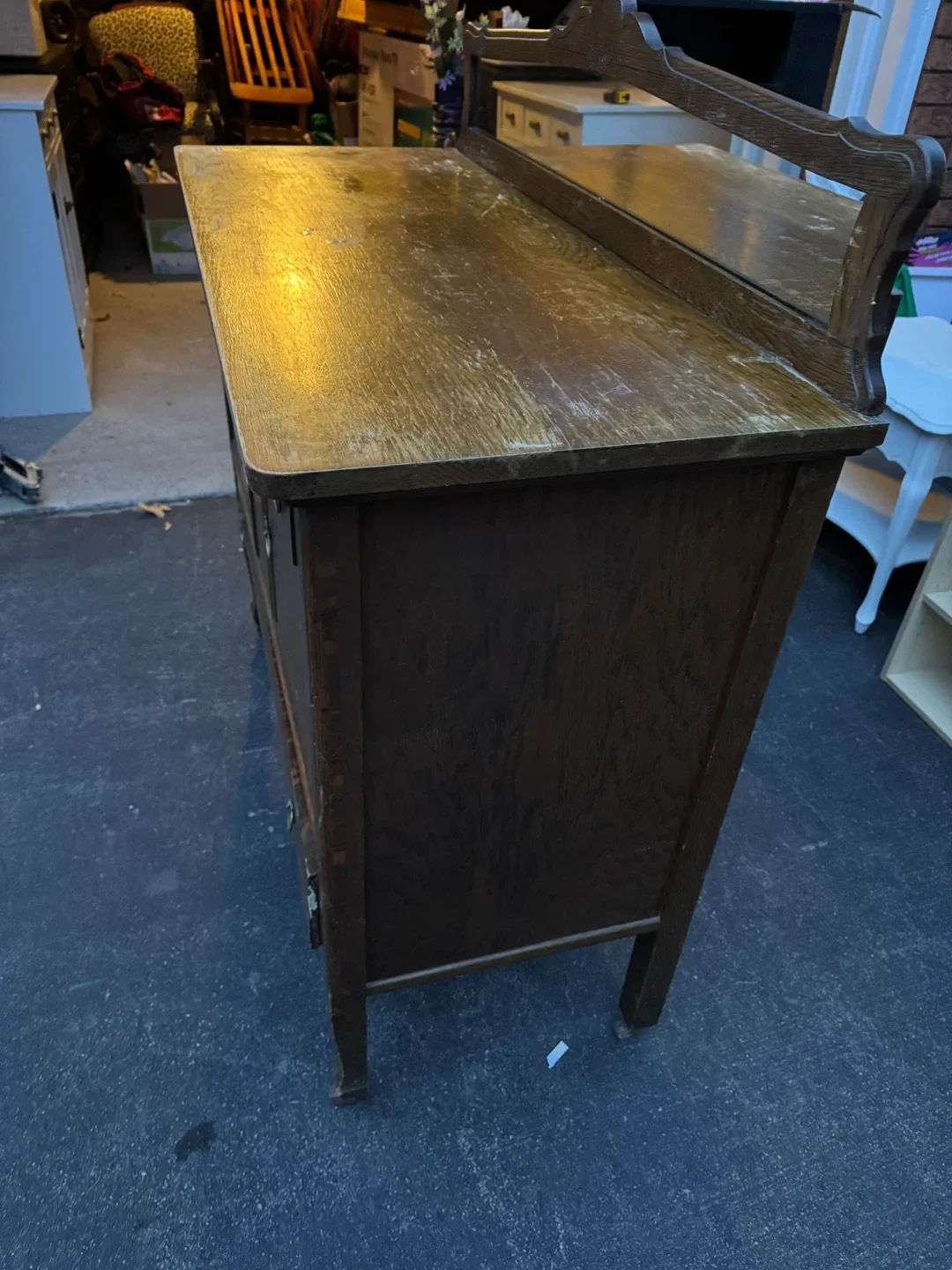 Antique Wooden Vanity with Mirror image indicator(2)