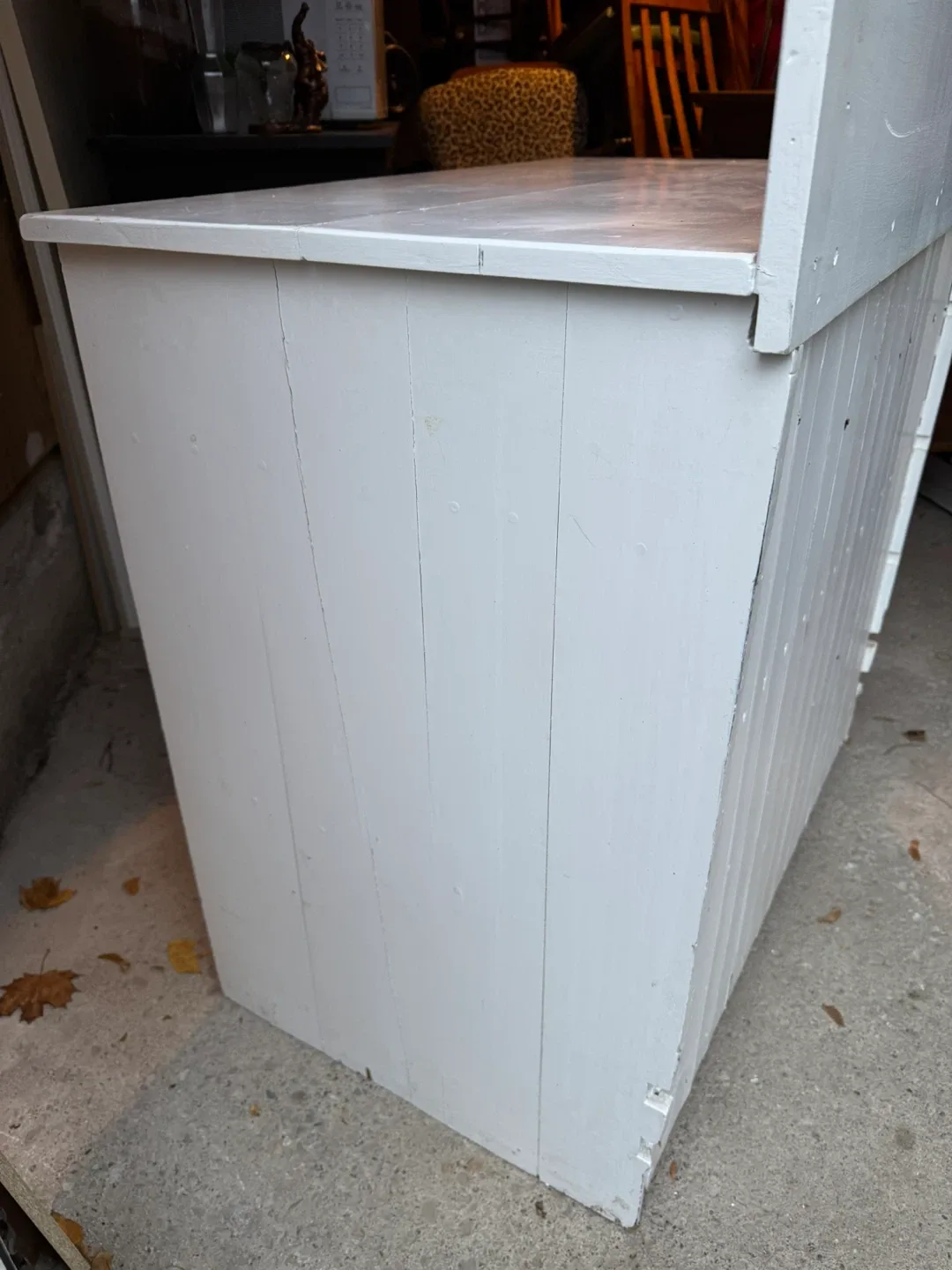 White Wooden Cabinet image indicator(3)