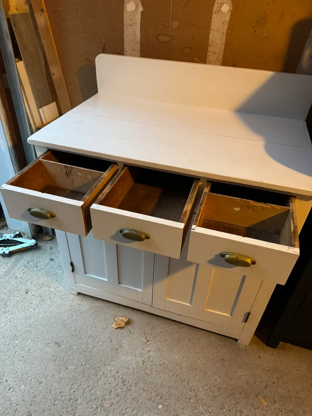 White Wooden Cabinet image indicator(6)