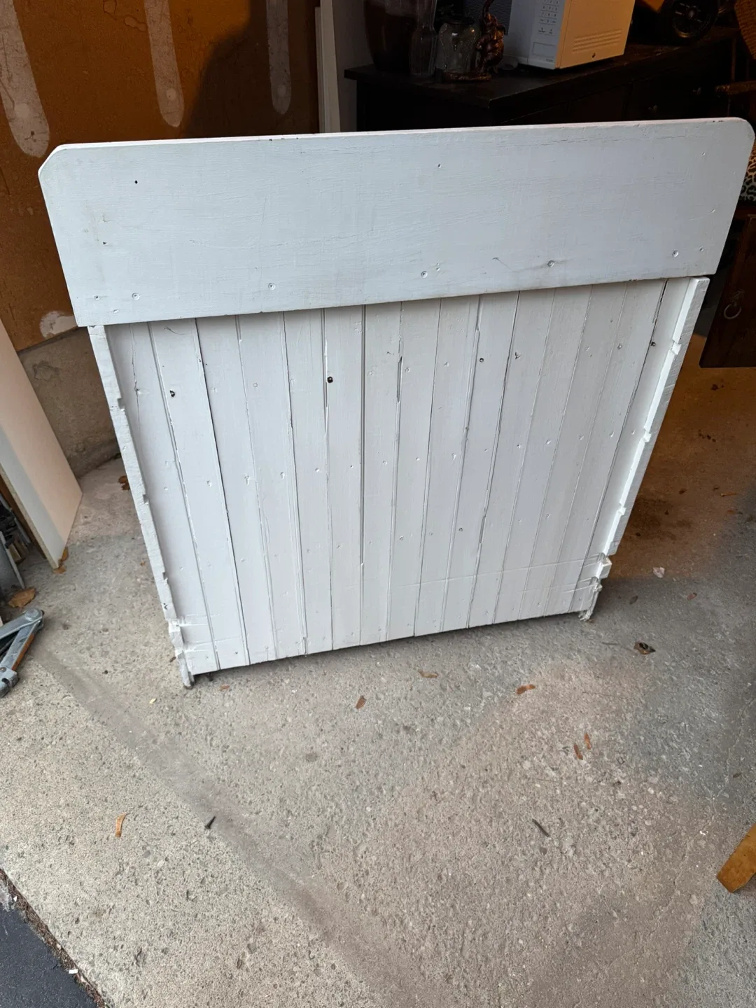 White Wooden Cabinet image indicator(4)