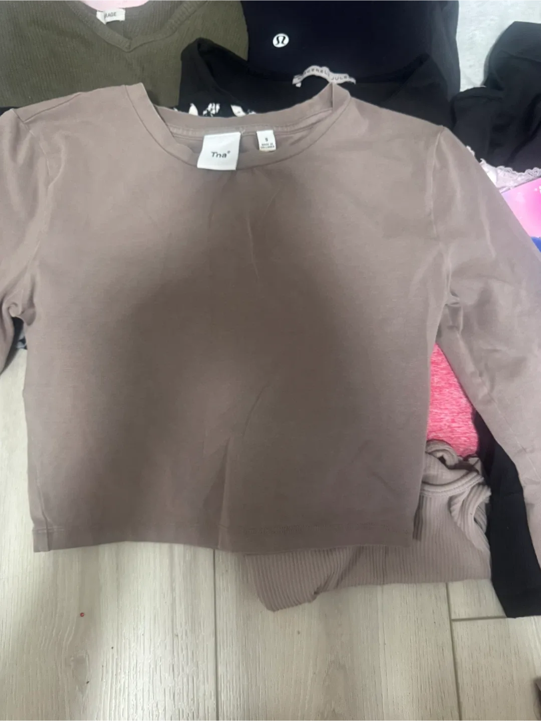 Assorted Women's Clothing - Babaton, Gymshark, TNA image indicator(9)