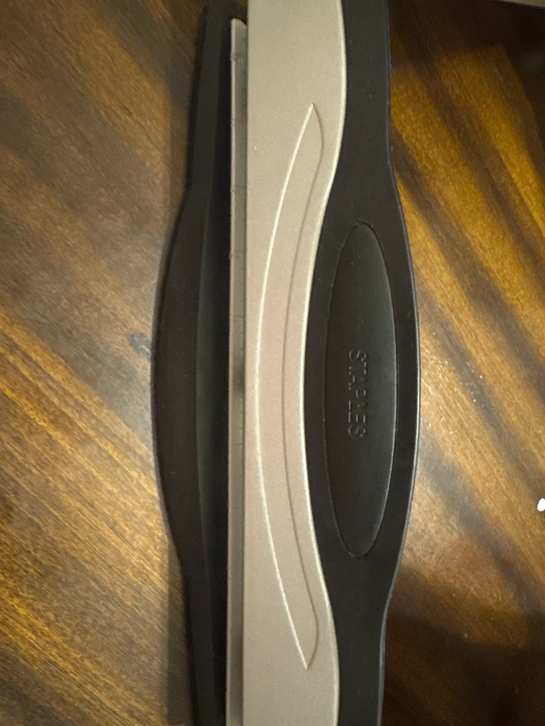 Staples 3 Hole (paper hole puncher) image indicator(2)