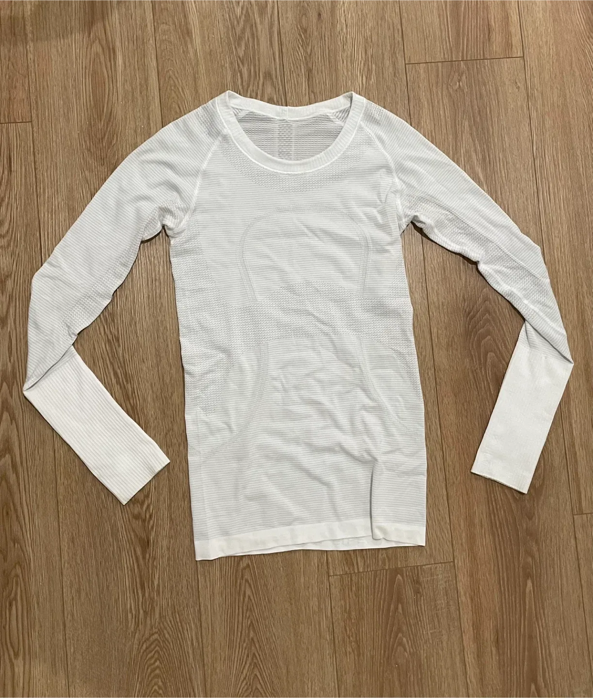 Lululemon Swiftly Tech Long Sleeve Shirt - Size 2