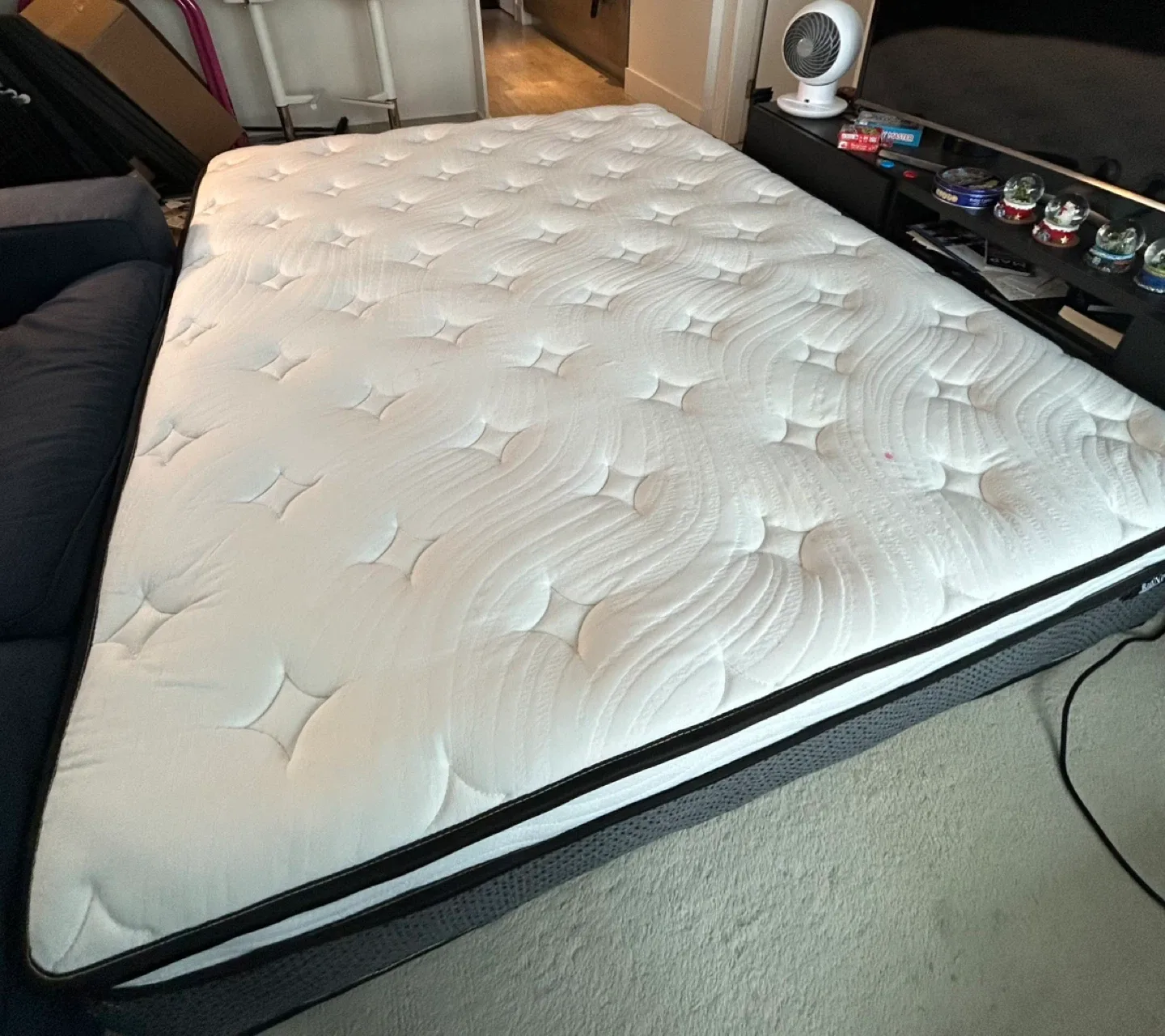 BedNew Queen  Hybrid Mattress