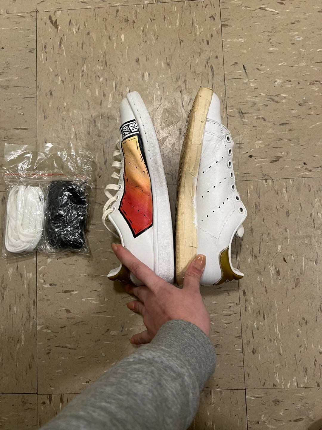 SIZE 6.5M Painted Adidas Stan Smiths - photo 2