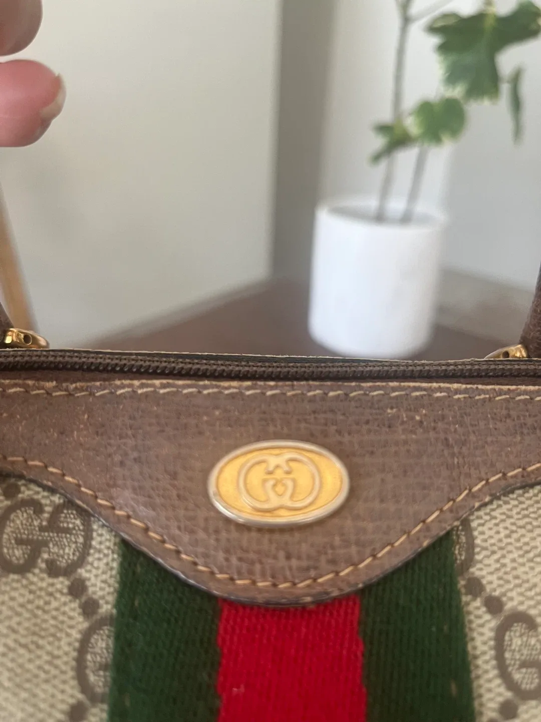 Gucci Vintage Boston Bag image indicator(10)