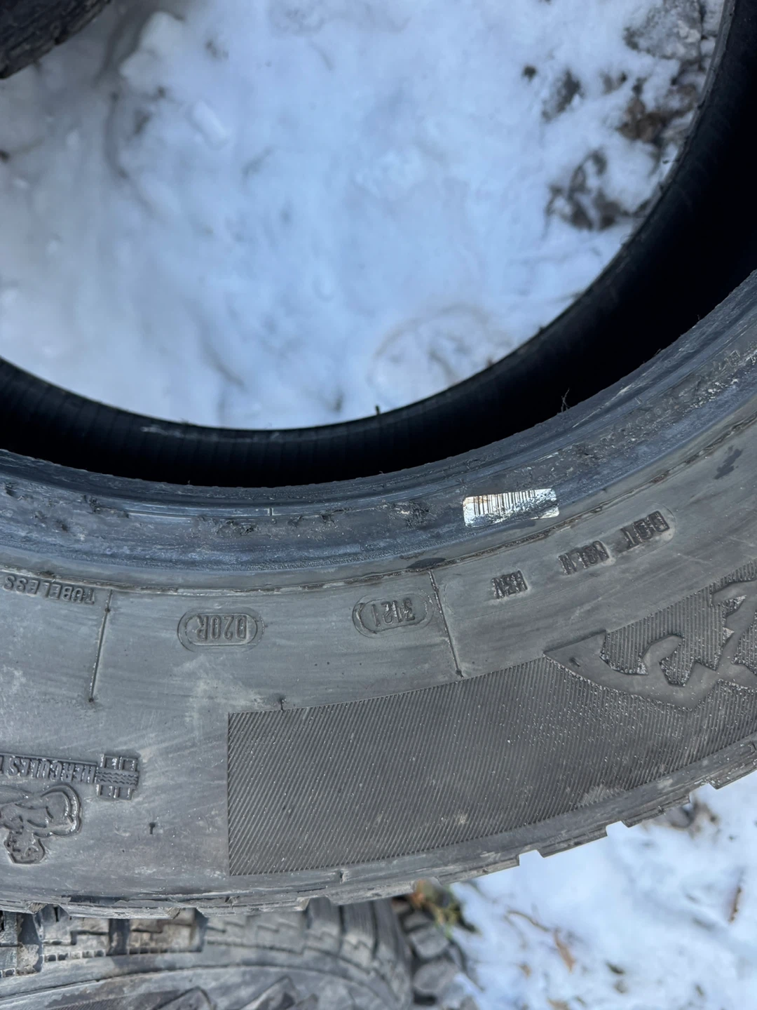 235/65R18 set of 4 Hercules Avalanche RT winter tires - photo 5