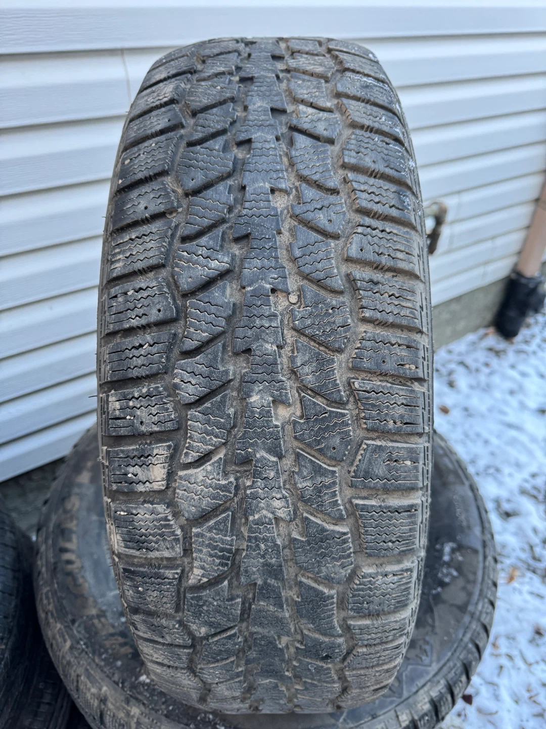 235/65R18 set of 4 Hercules Avalanche RT winter tires - photo 3