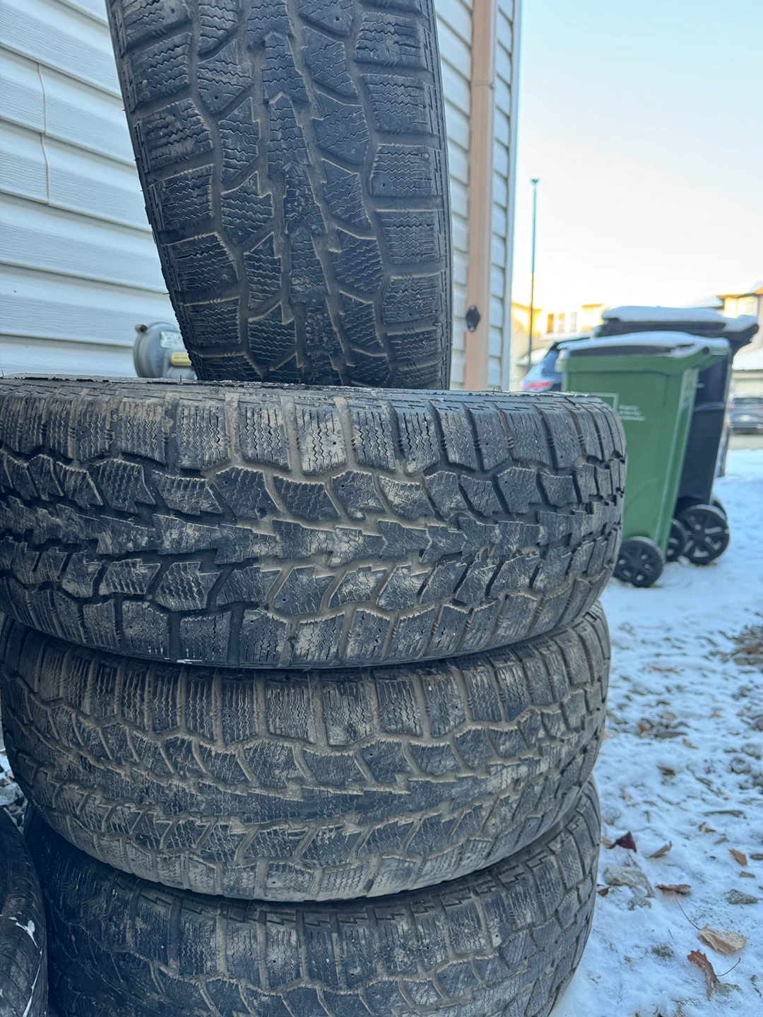 235/65R18 set of 4 Hercules Avalanche RT winter tires - photo 2