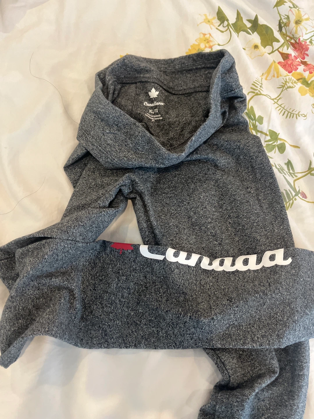 Canadiana XL/TG Grey Leggings