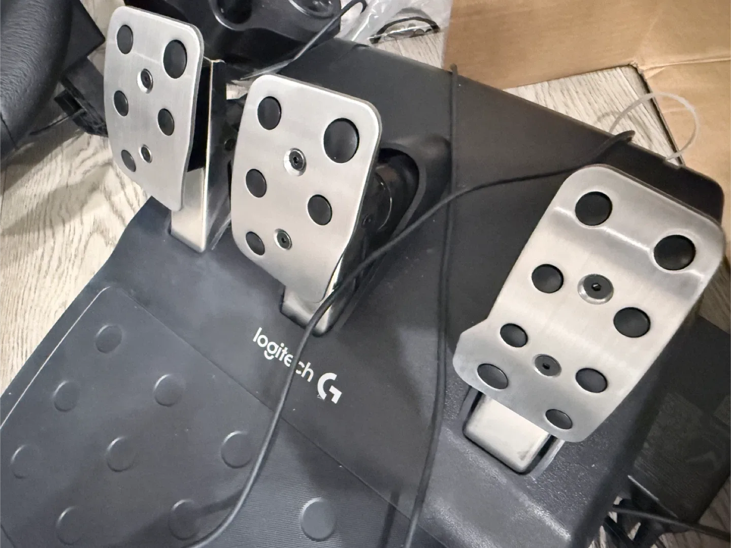 Logitech G29 Driving Force Racing Wheel + Shifter image indicator(5)