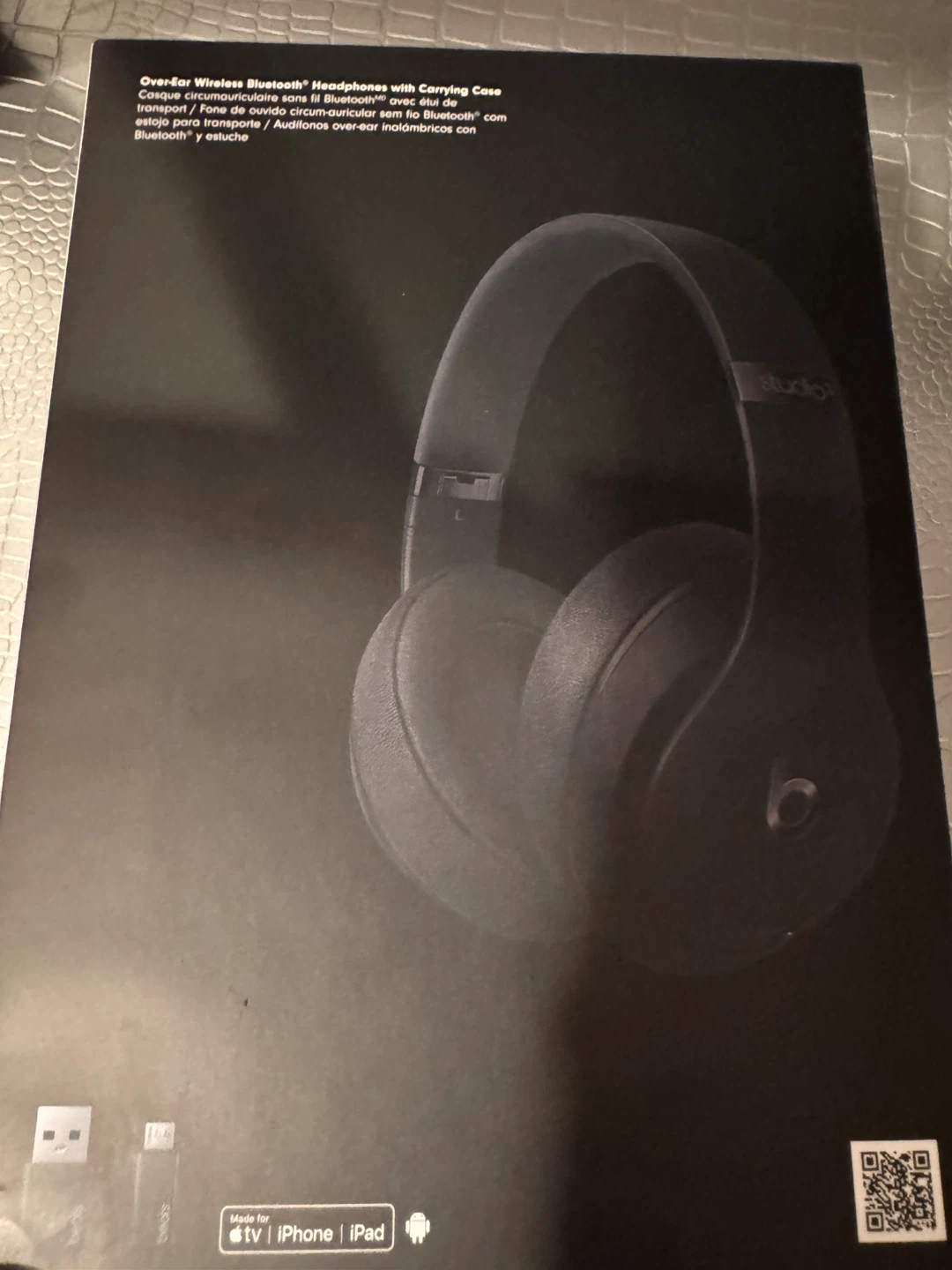 Beats Studio3 Wireless Headphones - Matte Black, New - photo 3