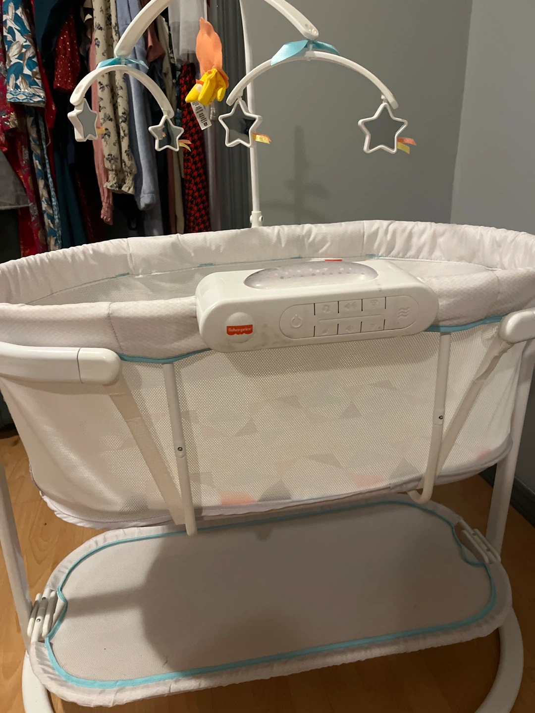 Fisher-Price Soothing Motions Bassinet - White - photo 3