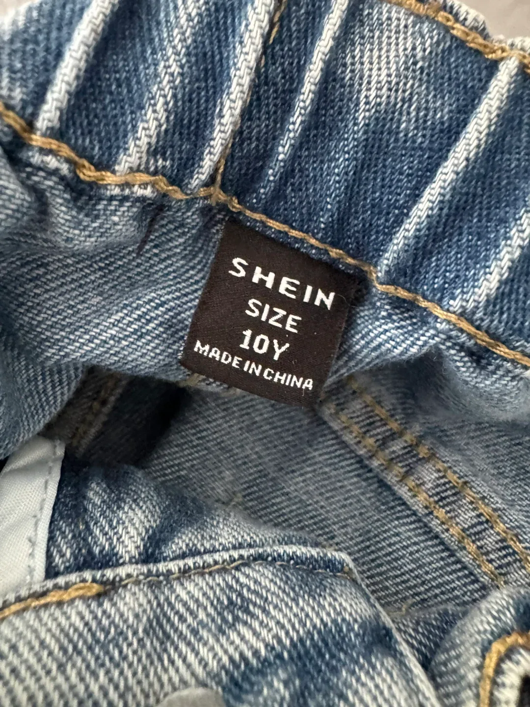BRAND NEW-Shein Kids Jeans - Size 10Y image indicator(2)