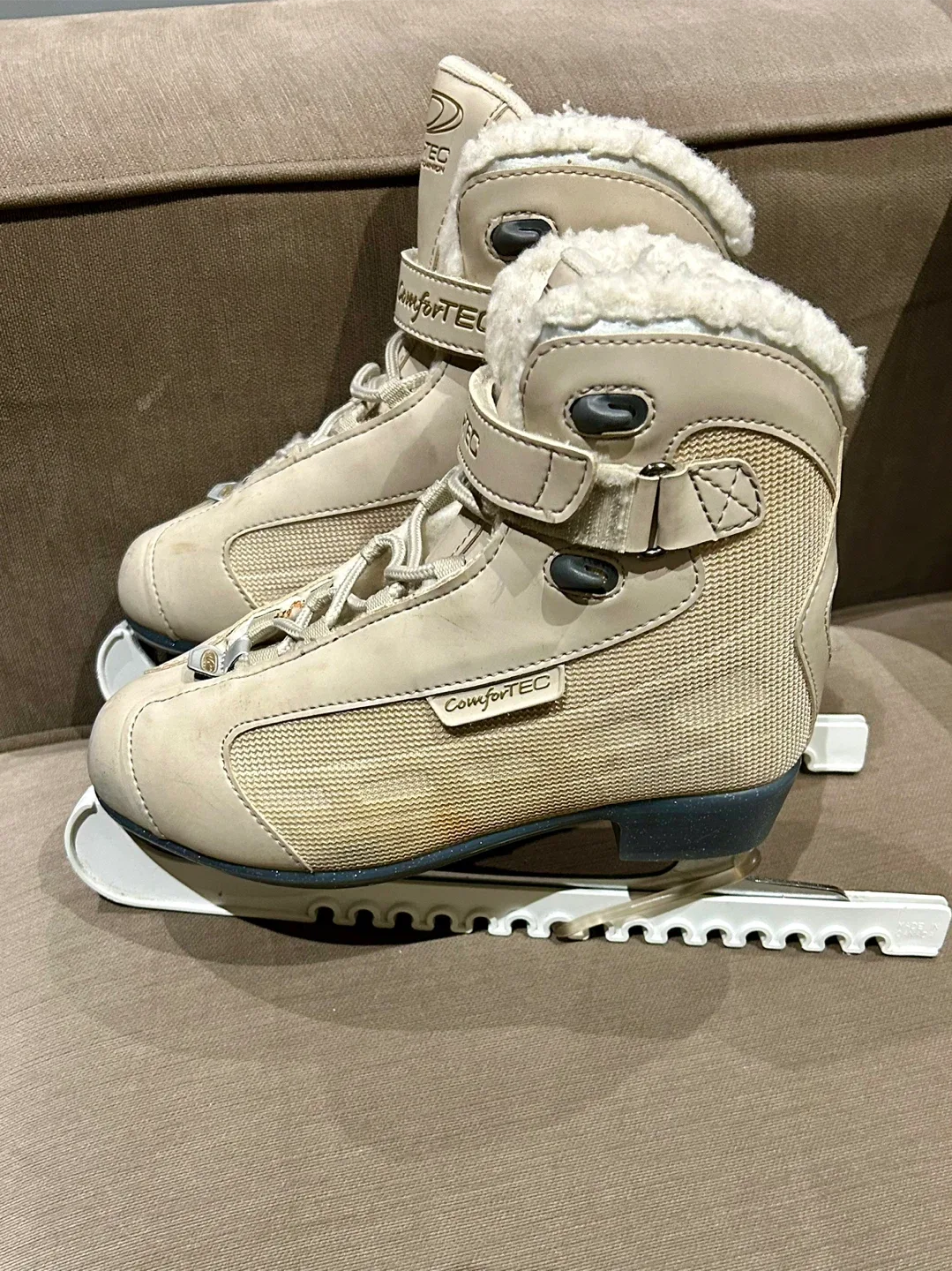 Dominion Comfort Tec Ice Skates - Size 8