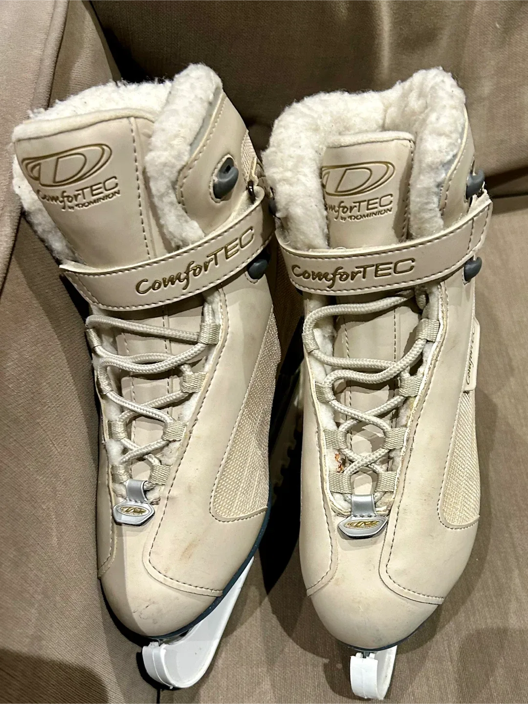 Dominion Comfort Tec Ice Skates - Size 8 image indicator(2)