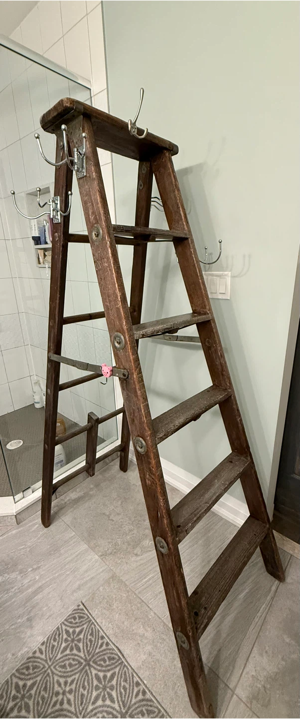 Repurposed antique wood ladder - photo 2