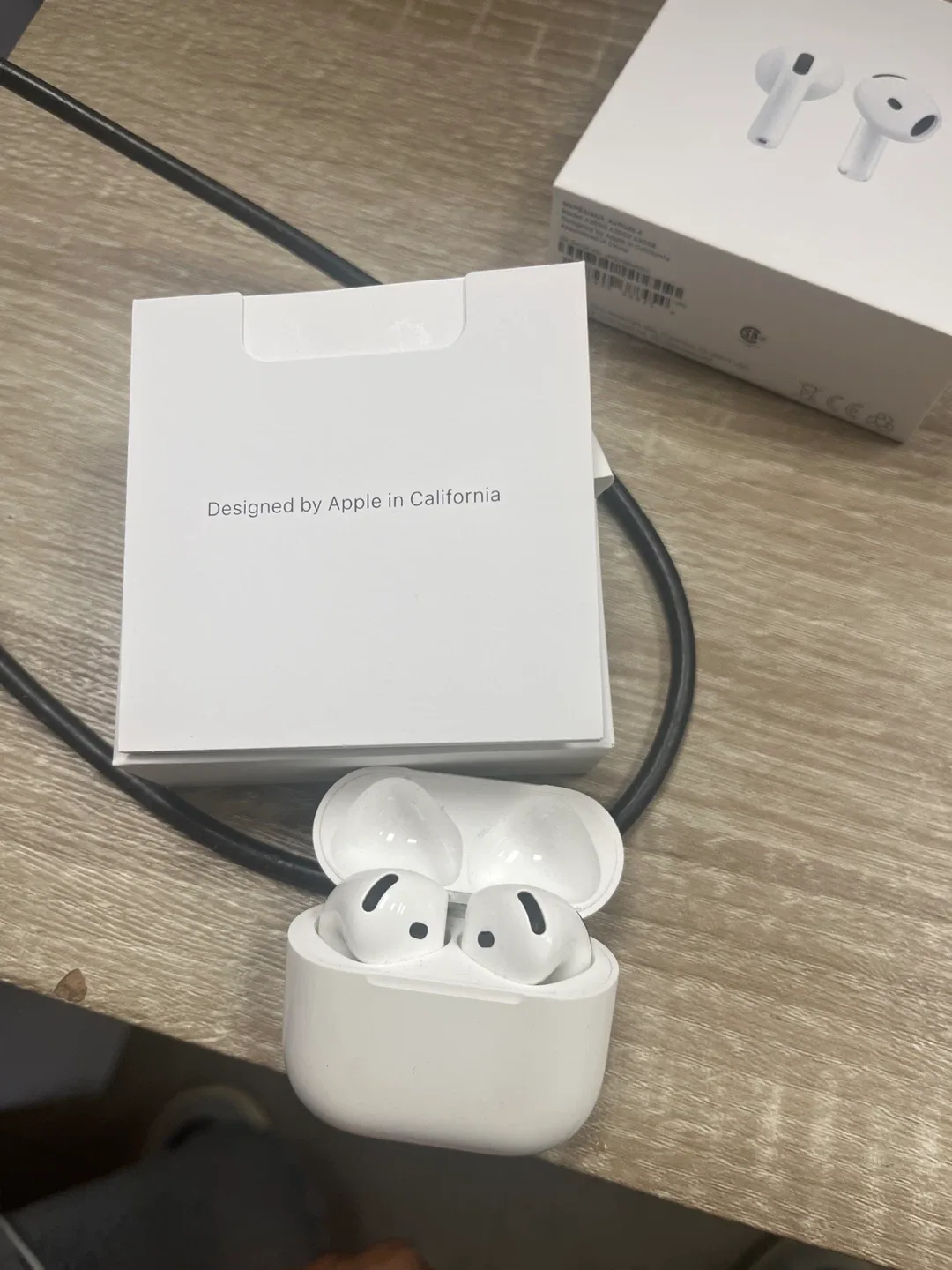 Apple AirPods (4th generation)