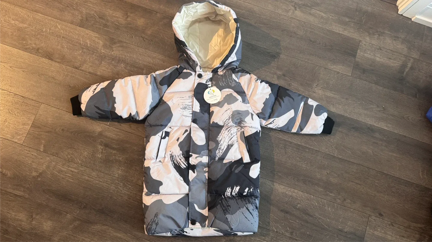 Yidou Kids Camo Puffer Jacket Size 110